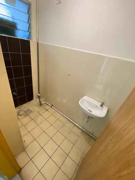 For Rent - Single Storey shop , Ara Permata , Ara Damansara , Intermediate Shop for rent