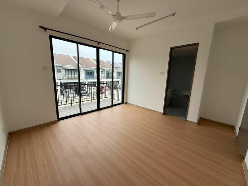 Untuk Dijual - 2-storey Terrace House at Diamond City
