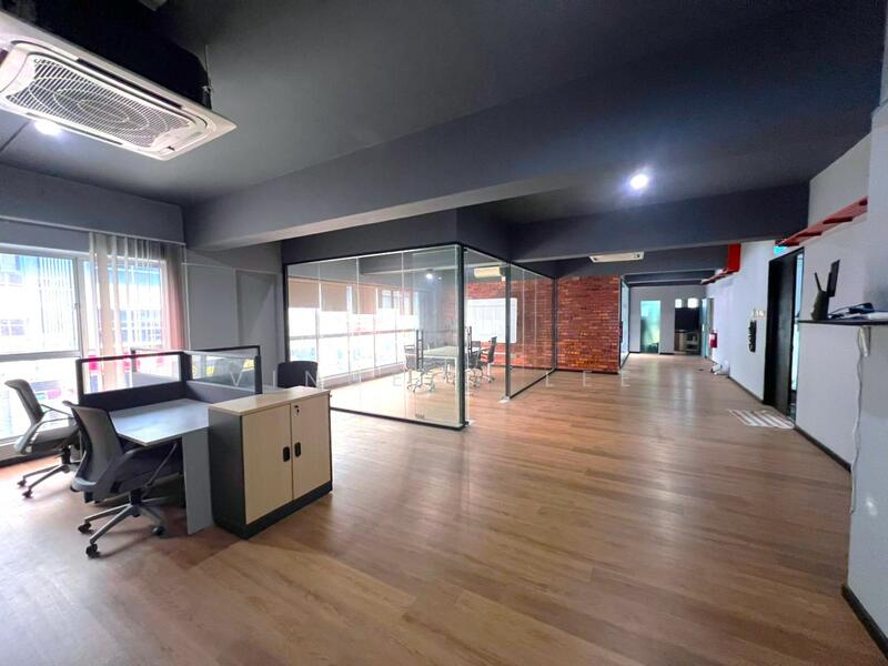 Untuk Disewa - 1st Floor Office for Rent at Bandar Bukit Mahkota