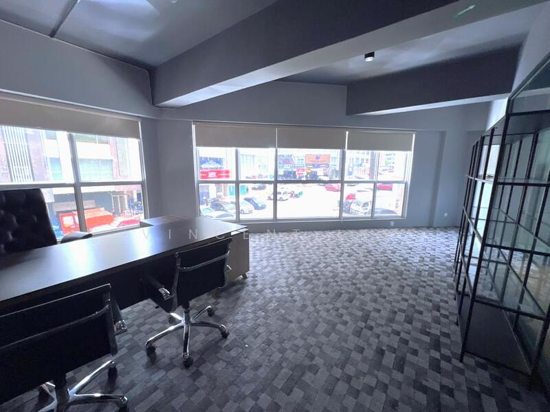 Untuk Disewa - 1st Floor Office for Rent at Bandar Bukit Mahkota