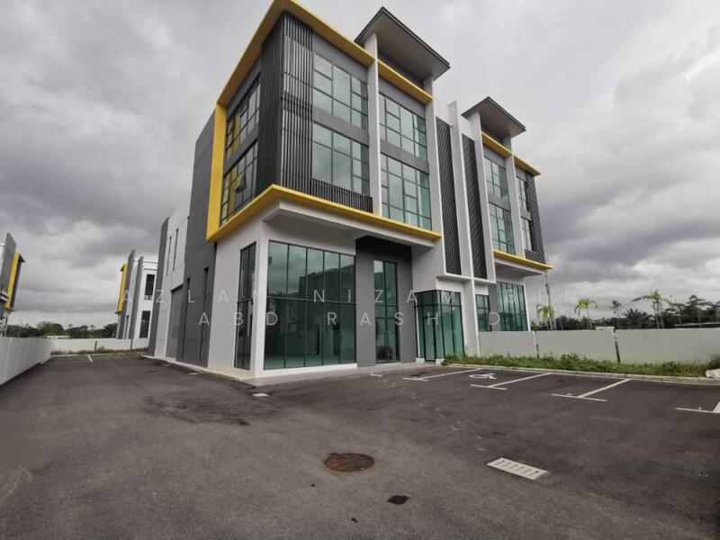 Untuk Dijual - Semi D Factory Cipta 3A, Bandar Serenia, Sepang