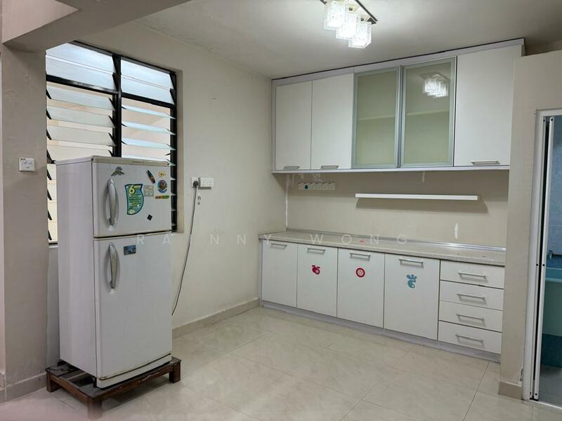 Untuk Disewa - Sungai Ara