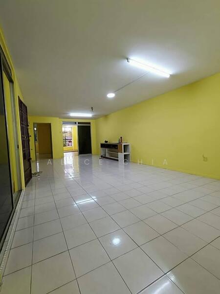 Untuk Disewa - Flat Taman Ungku Tun Aminah