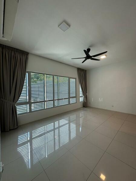 Untuk Disewa - 10 Island Resort