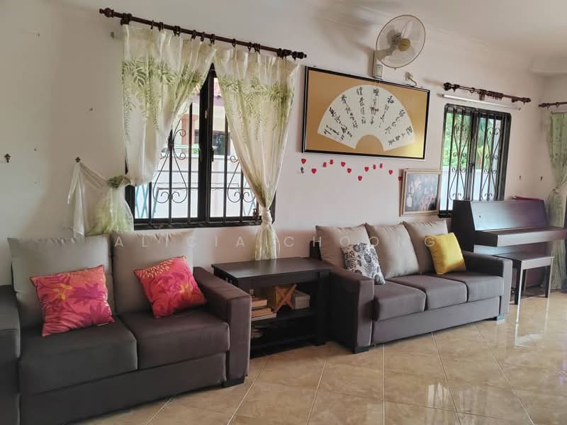 Rumah Berkembar untuk Dijual di Taman Melati (Bentong) - Alicia Choong - Living Room - PropertyGuru.com.my