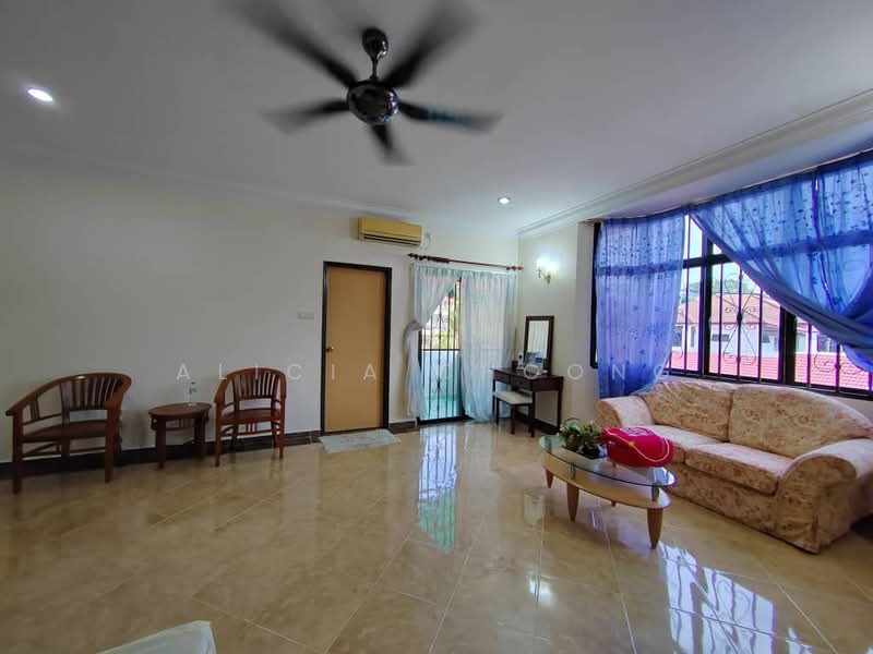 Rumah Berkembar untuk Dijual di Taman Melati (Bentong) - Alicia Choong - Living Room - PropertyGuru.com.my
