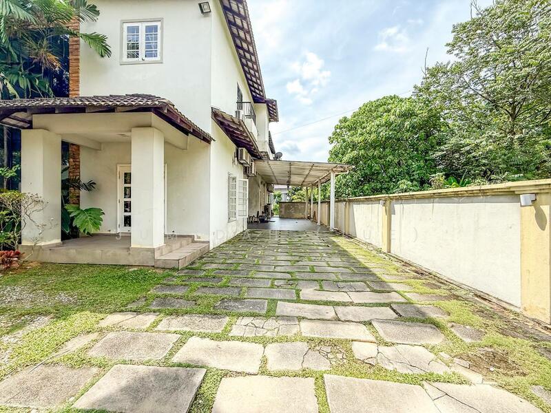 Double Storey Bungalow Jalan Pekaka, Kota Damansara- HUGE LAND SIZE WITH SWIMMING POOL! ????