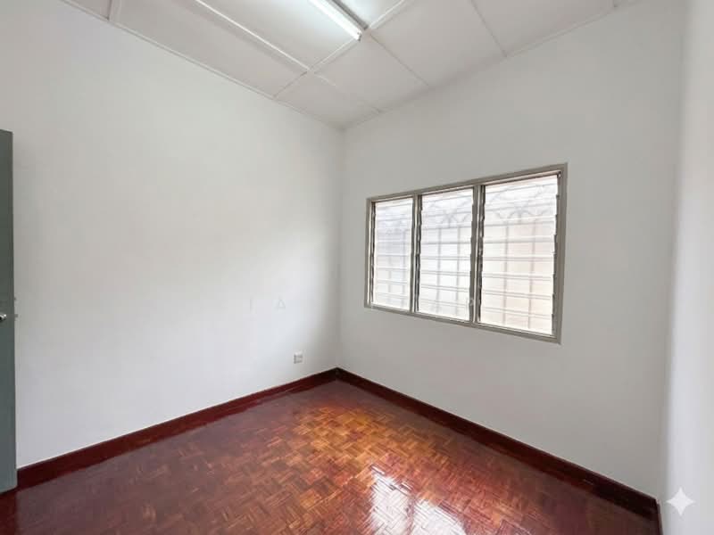 For Sale - Bandar Puchong Jaya 2 Sty End Lot House