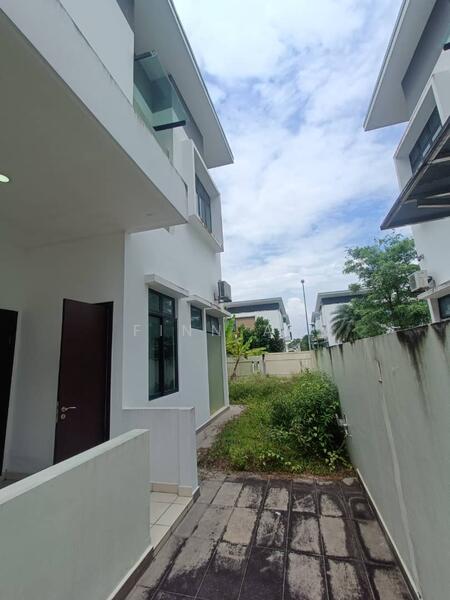 For Sale - Taman Nusa Duta 3