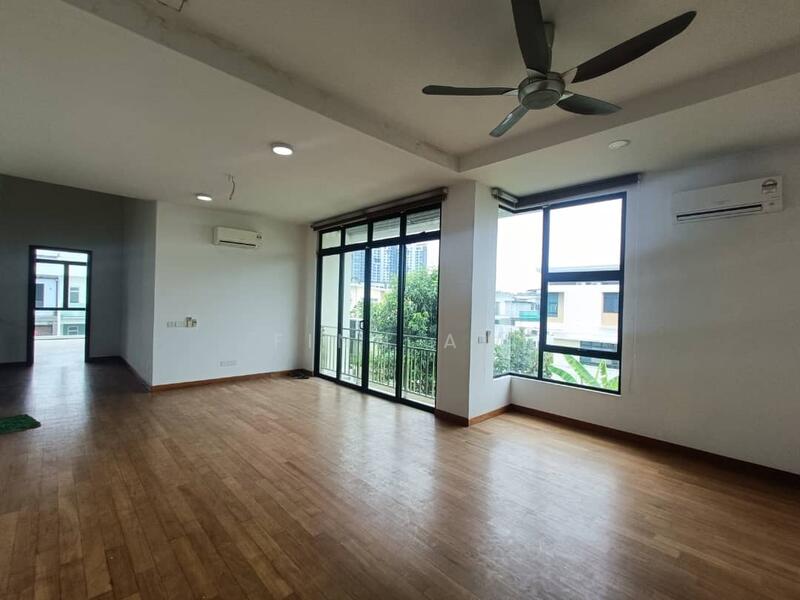 For Sale - Taman Nusa Duta 3