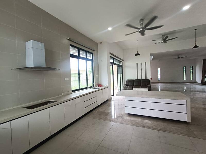 For Sale - Taman Nusa Duta 3