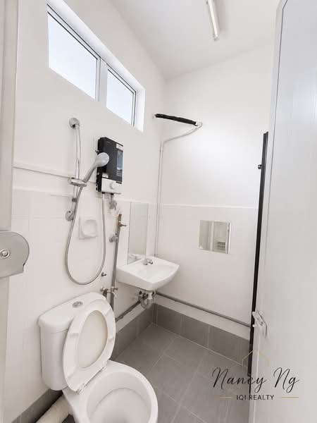 Rumah Teres 2 Tingkat untuk Dijual di Raja Uda (Butterworth) - Nan See Ng - Bathroom - PropertyGuru.com.my