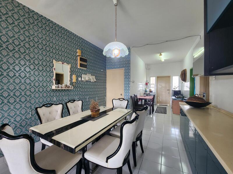 Untuk Disewa - Spanish Villa