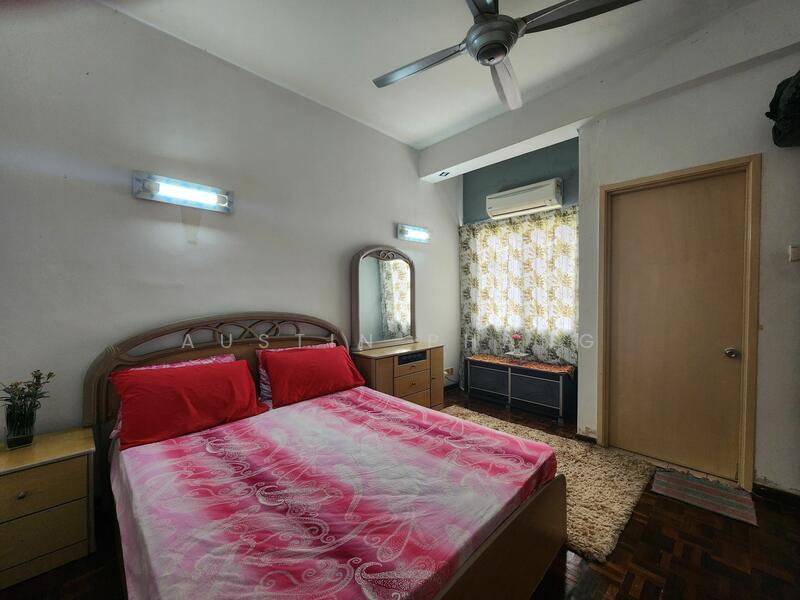 Untuk Disewa - Spanish Villa