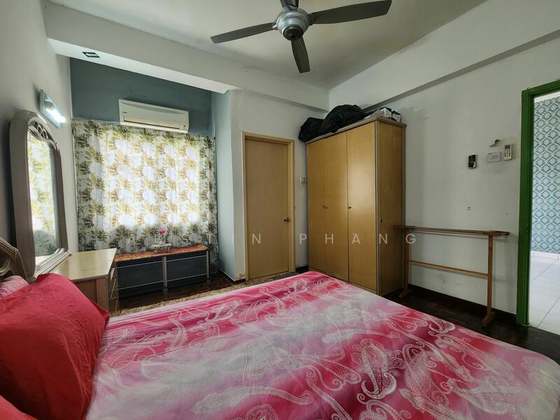 Untuk Disewa - Spanish Villa