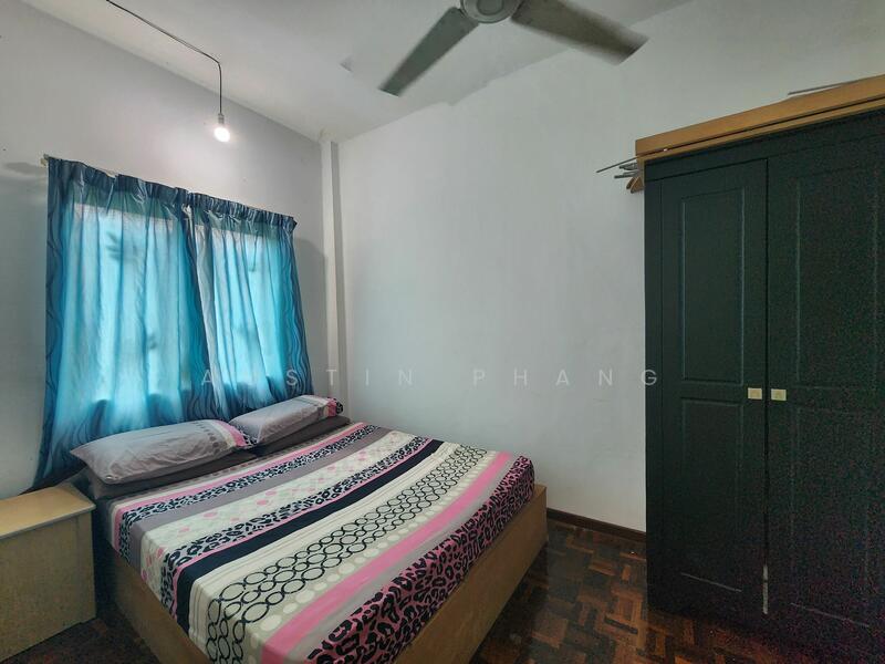 Untuk Disewa - Spanish Villa