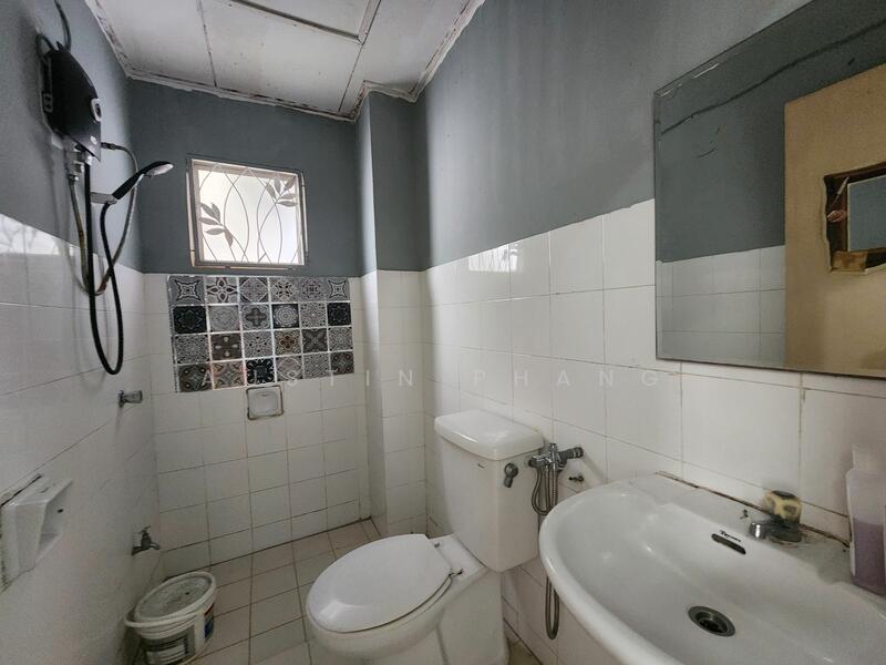 Untuk Disewa - Spanish Villa