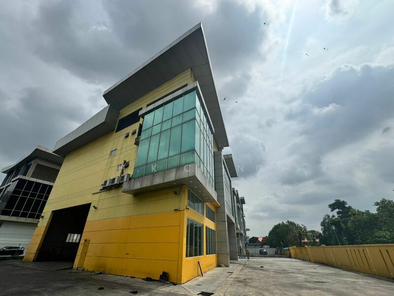 Untuk Disewa - 21,000sf CORNER 3sty Detached Factory Industrial Park Shah Alam