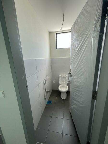 For Rent - 2-Storey New Shop Office @ One Krubong - For Rent