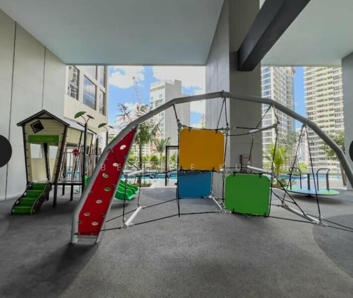 For Sale - Pavilion Ceylon Hill