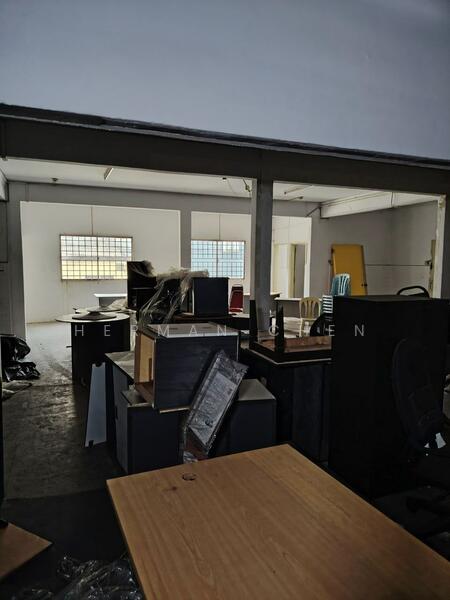 Untuk Disewa - Taman Tasek4 Storey Shoplot For Rent (1st Floor)