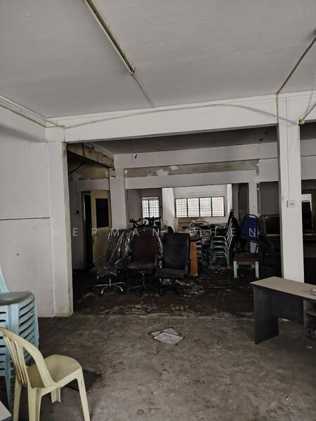 Untuk Disewa - Taman Tasek4 Storey Shoplot For Rent (1st Floor)