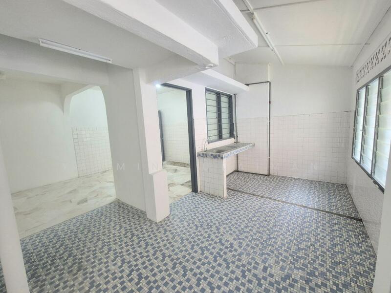 Untuk Dijual - FACING OPEN Double Storey Terrace Seksyen 10 Shah Alam