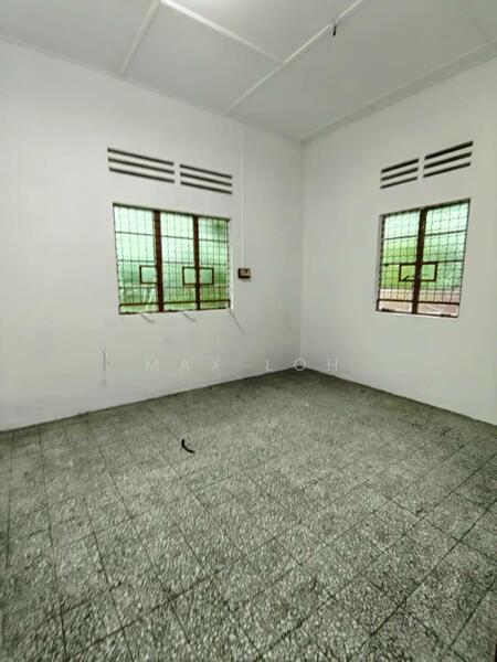 For Rent - Stulang laut, Commercial Bungalow
