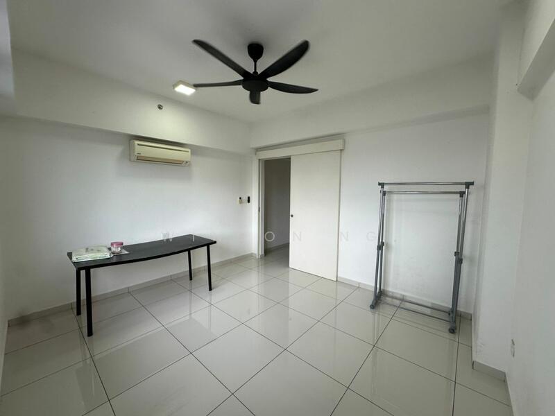 Untuk Disewa - Avenue D'Vogue