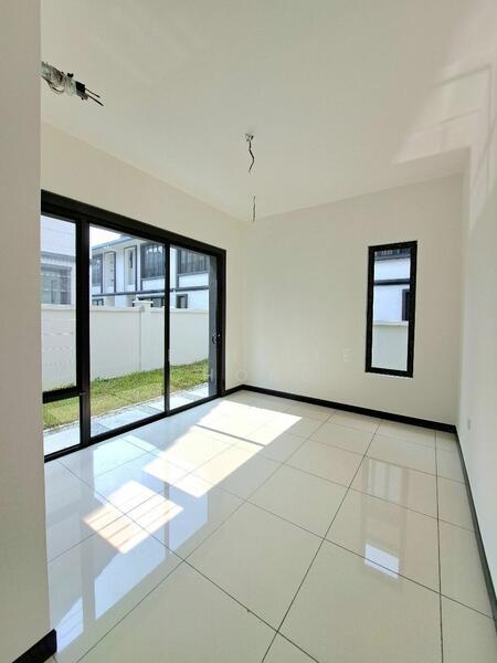 Rumah Berkembar untuk Dijual di Elmina (Shah Alam) - Michelle Chong - PropertyGuru.com.my