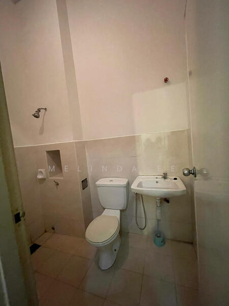 Untuk Disewa - Ulu Tiram Taman Bukit Tropika Fully Furnished 2 Storey Terrace 4bed