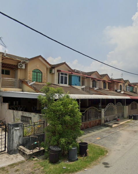 For Sale - Below Market Value; 2 Sty Mid Terrace @ Desa Manjung Raya, Lumut