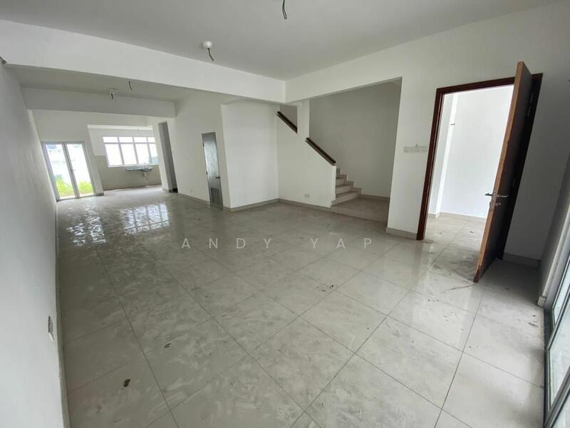 For Sale - Terraced House at Kota Emerald