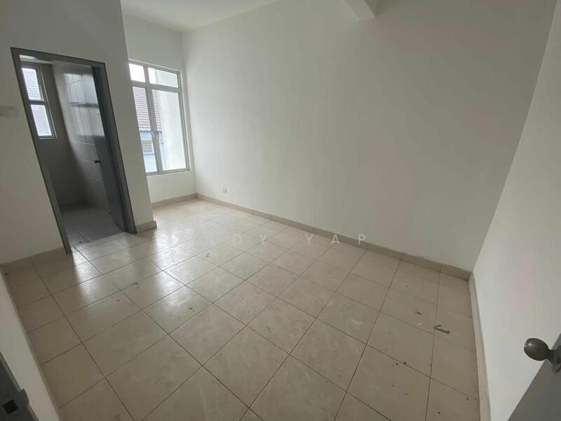 For Sale - Terraced House at Kota Emerald