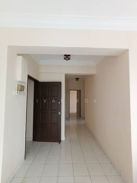 Condominium for Sale at Mutiara Oriental - Ivan Kok - Entrance - PropertyGuru.com.my