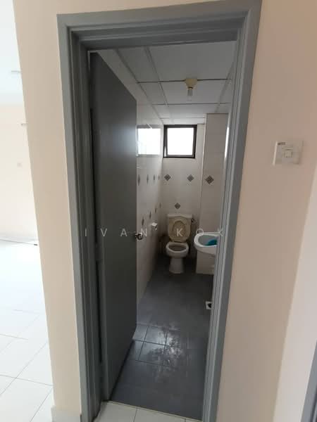 Condominium for Sale at Mutiara Oriental - Ivan Kok - Bathroom - PropertyGuru.com.my