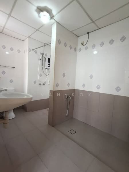 Condominium for Sale at Mutiara Oriental - Ivan Kok - Bathroom - PropertyGuru.com.my