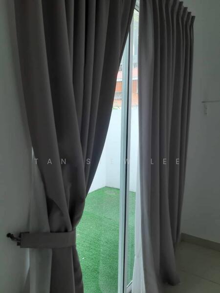 Untuk Disewa - 3-storey Terraced House at Seksyen 11