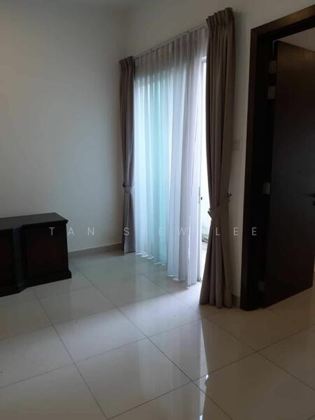 Untuk Disewa - 3-storey Terraced House at Seksyen 11