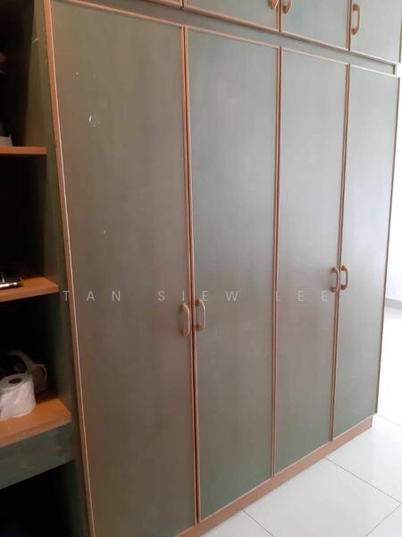 Untuk Disewa - 3-storey Terraced House at Seksyen 11