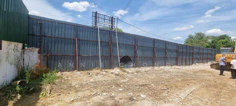 Untuk Dijual - Bungalow Land at Happy Garden, Kuala Lumpur. 3min Food Merchant OUG, Sri Petaling, Bukit Jalil