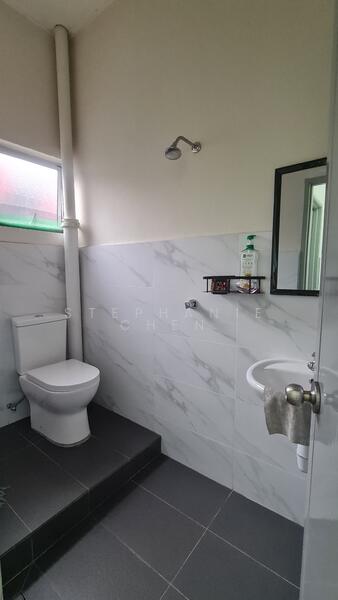 For Sale - Single storey corner link