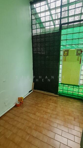 For Sale - Single storey corner link