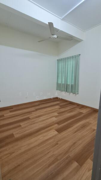 For Sale - Single storey corner link