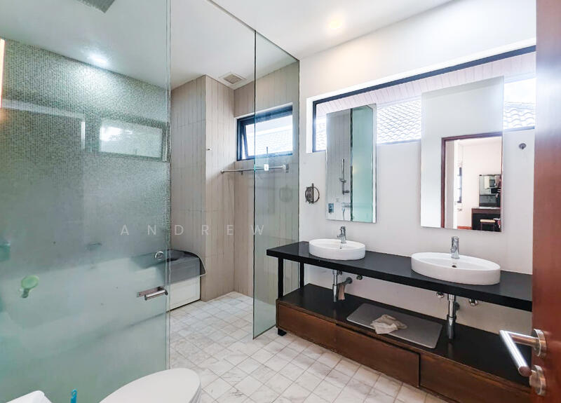 For Rent - 2 storey bungalow, Casa Grande