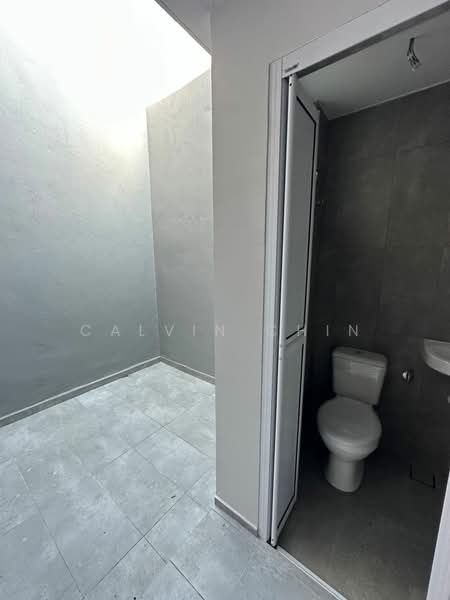 Rumah Teres 3 Tingkat untuk Dijual di Taman Melawati (Ulu Kelang) - calvin Chin - Bathroom - PropertyGuru.com.my