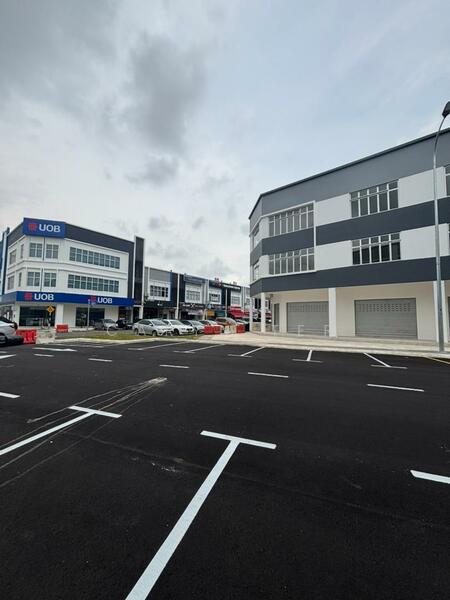 For Rent - Kulai Indahpura @ Vervocity 3 Storey Terrace ( Brand New / Corner Lot ) Shop ( Ground Floor )