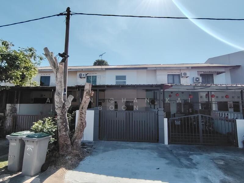 Untuk Dijual - Double Storey Terrace for Sale - Taman Melaka Baru, Melaka