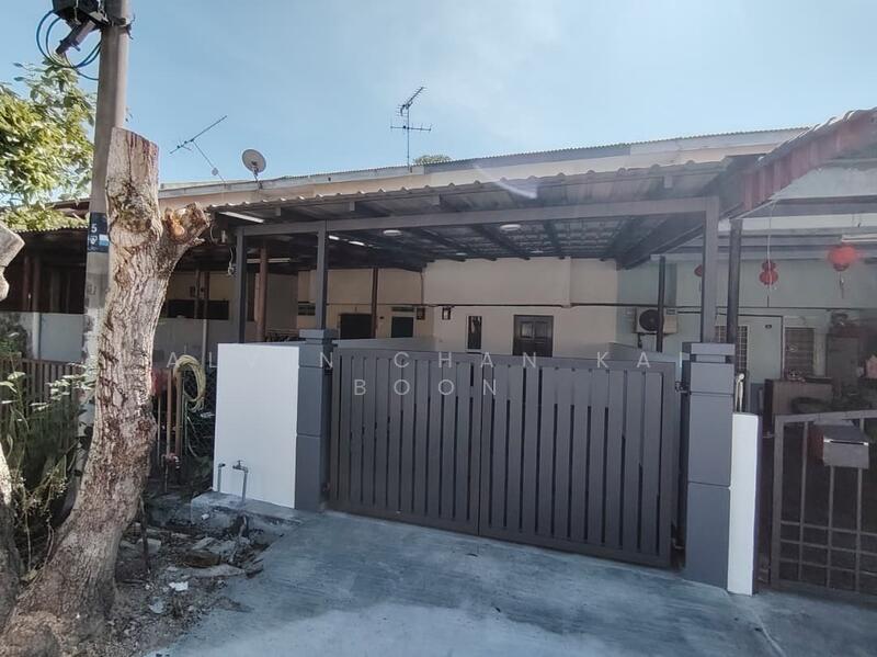 Untuk Dijual - Double Storey Terrace for Sale - Taman Melaka Baru, Melaka