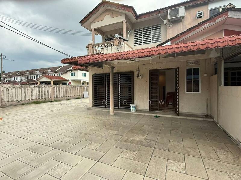 For Sale - Ipoh Jalan Kuala Kangsar Taman Che Wan Double Storey Corner House For Sale